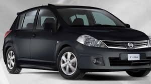Luneta Nissan Tida